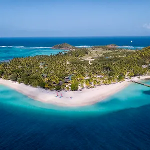 4* Resort &